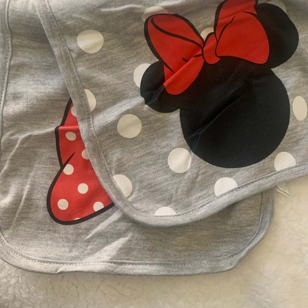 Disney Toddler Minnie Mouse Bibs - Gray, White, Black, Red (2 Pack)